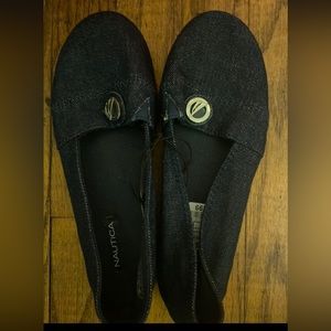 Náutica shoes size 5.5